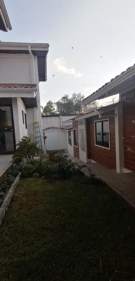 Bed and Breakfast Casatodosantos Cuenca Esterno foto