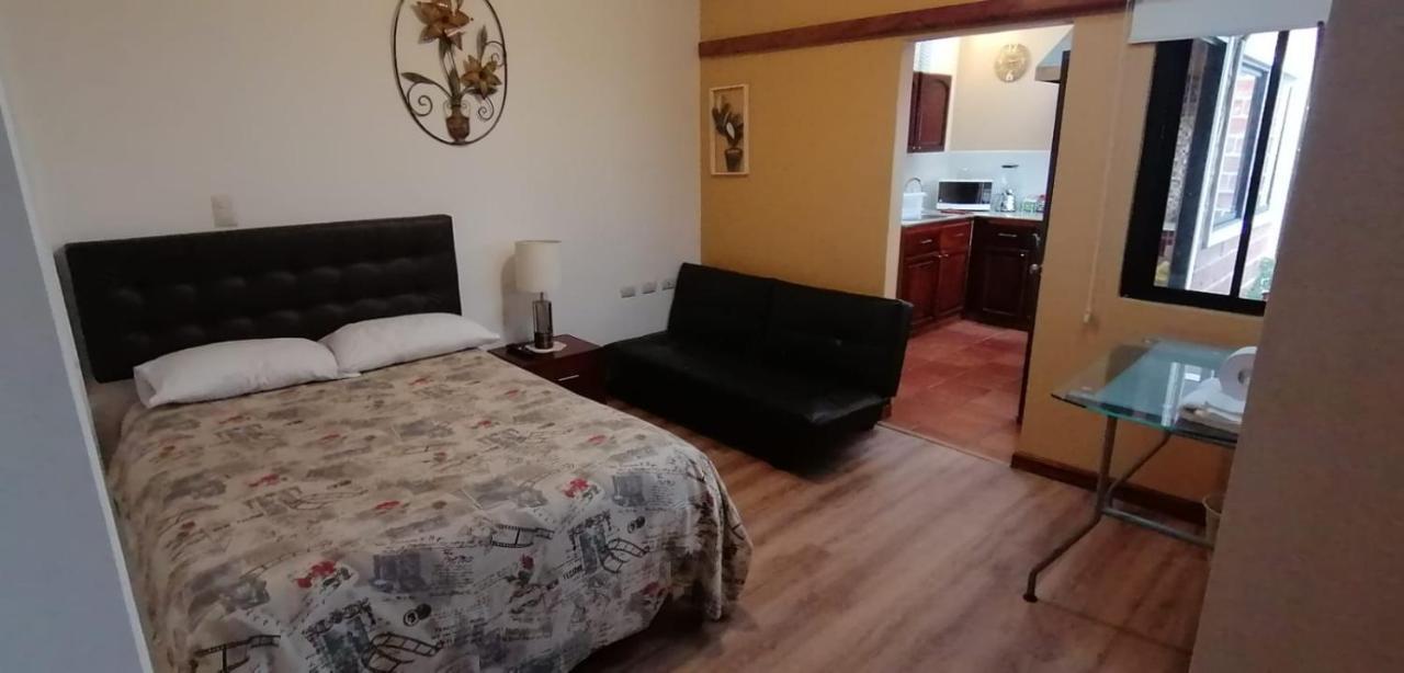 Bed and Breakfast Casatodosantos Cuenca Esterno foto