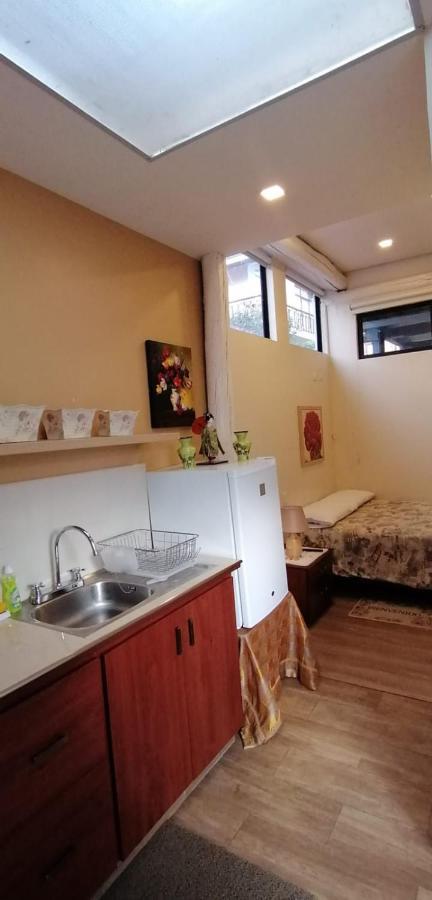 Bed and Breakfast Casatodosantos Cuenca Esterno foto