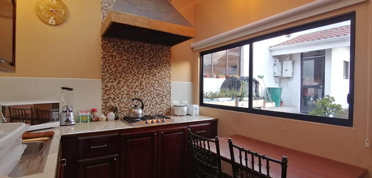 Bed and Breakfast Casatodosantos Cuenca Esterno foto